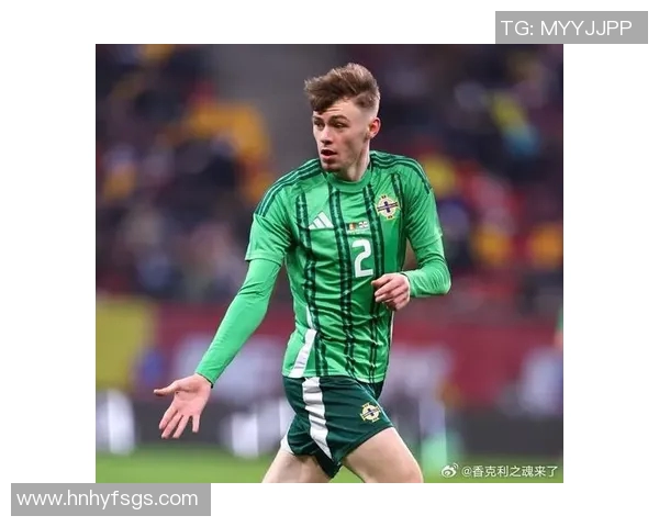 中国足球队在国际赛场上迎战北爱尔兰队展现实力与风采